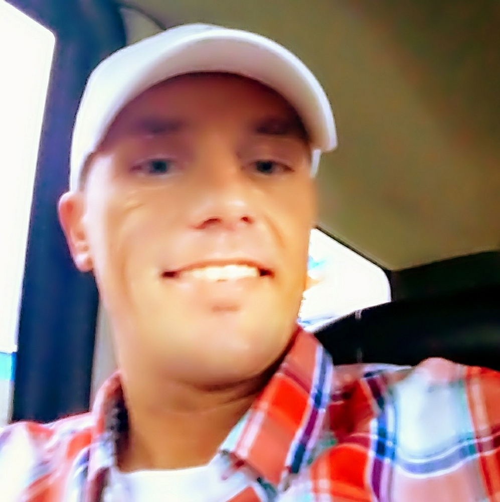 Meet your Posher, Travis